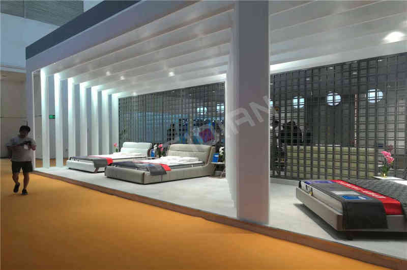 廣州展覽設(shè)計公司助力宏益床墊廣州家具家居展展臺設(shè)計搭建